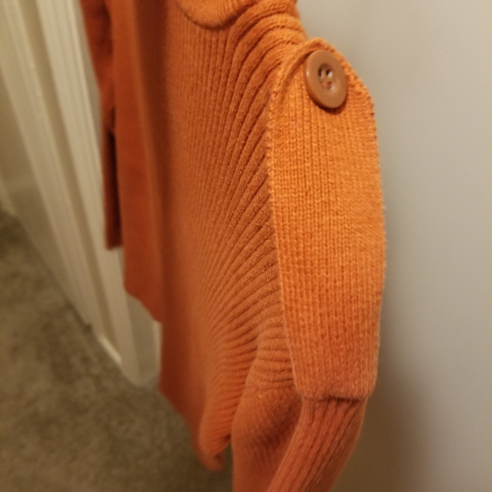 Nice Ribbed Sweater!! - Picture 3 of 4
